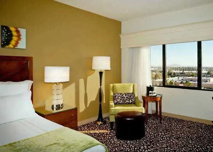 Delta By Marriott Phoenix Hotel